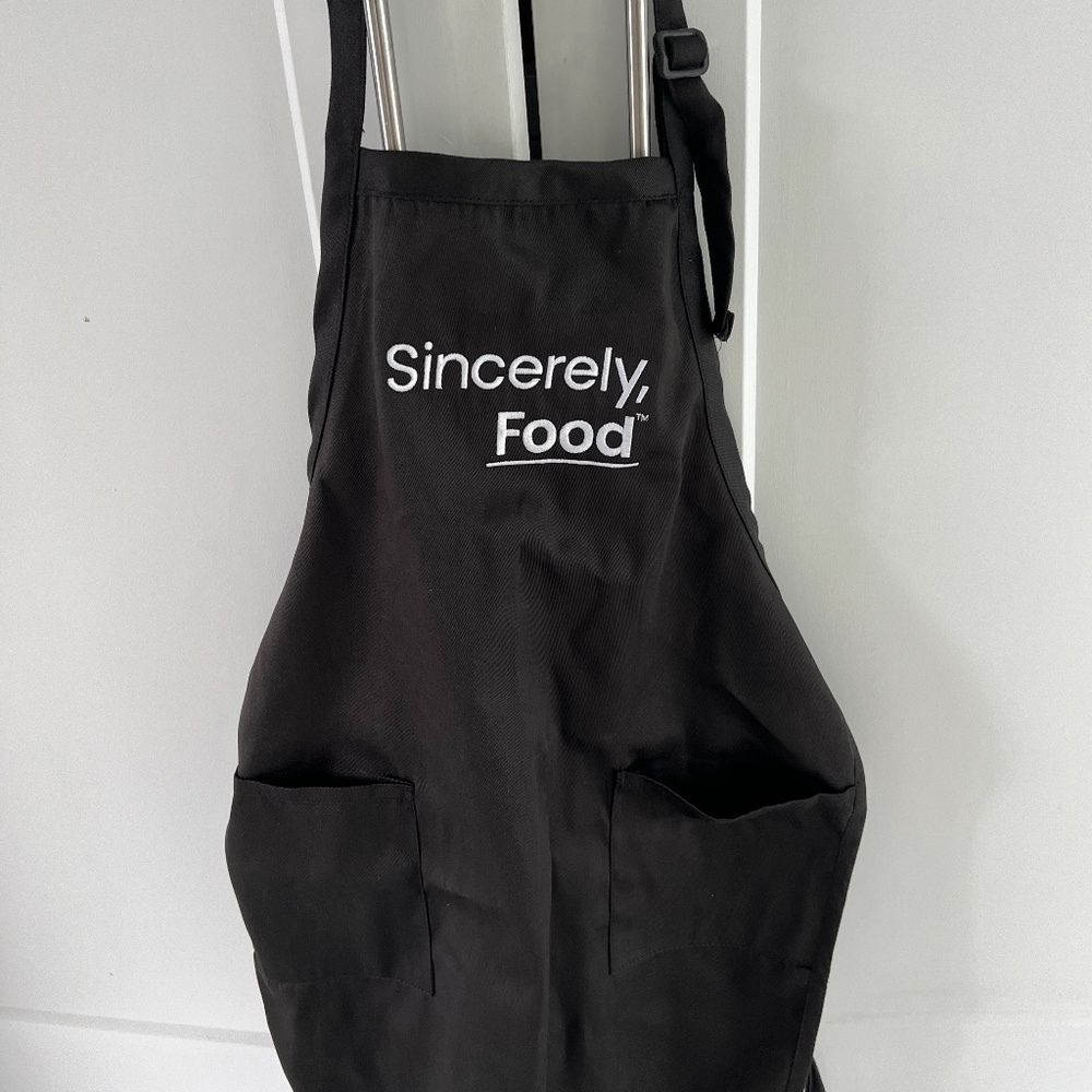 Sincerely Food Cook Apron Black/White NEW Brand New Never Used, No Tags 30 x 11